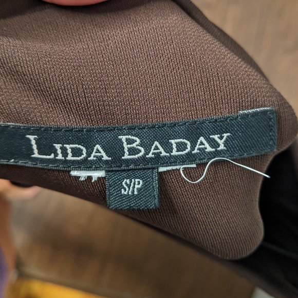 Lida Baday Brown Dress - Simple Elegance for Every Day - Picture 3 of 3